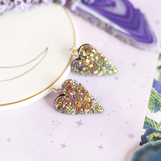 Boucles d'oreilles coeurs à paillettes multicolores