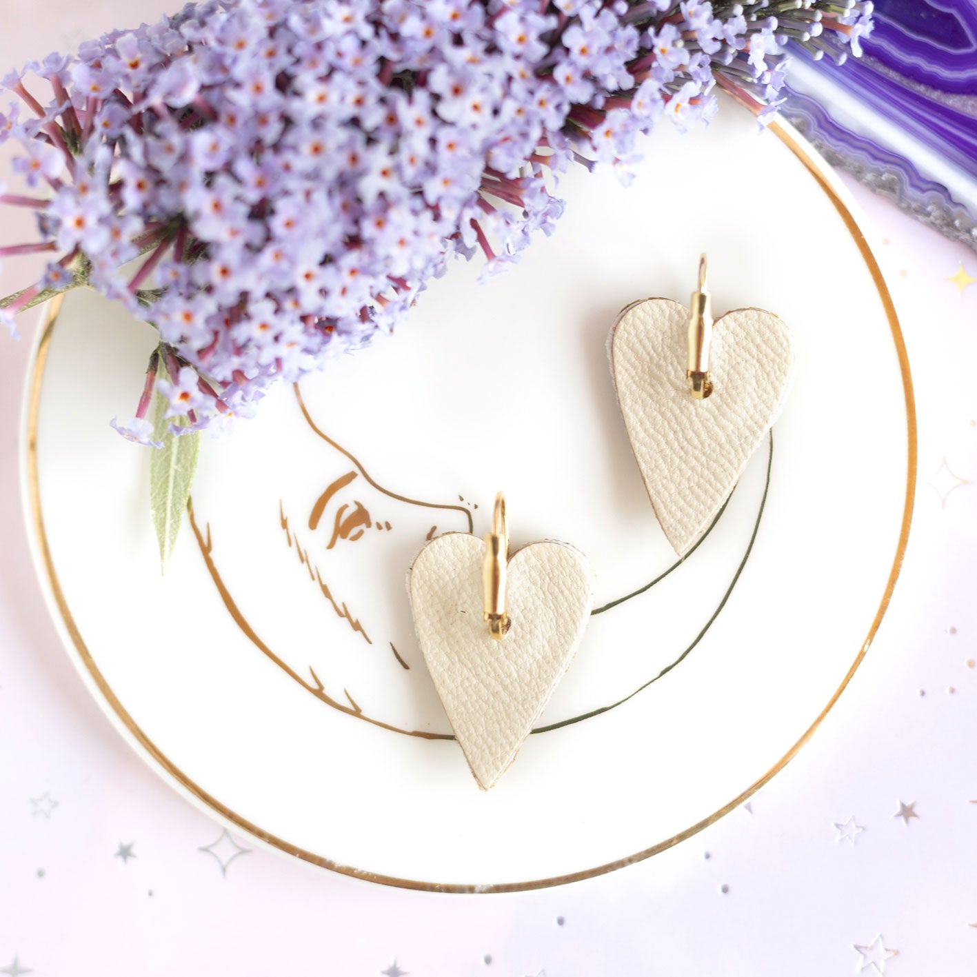 Boucles d'oreilles coeurs dorés à paillettes