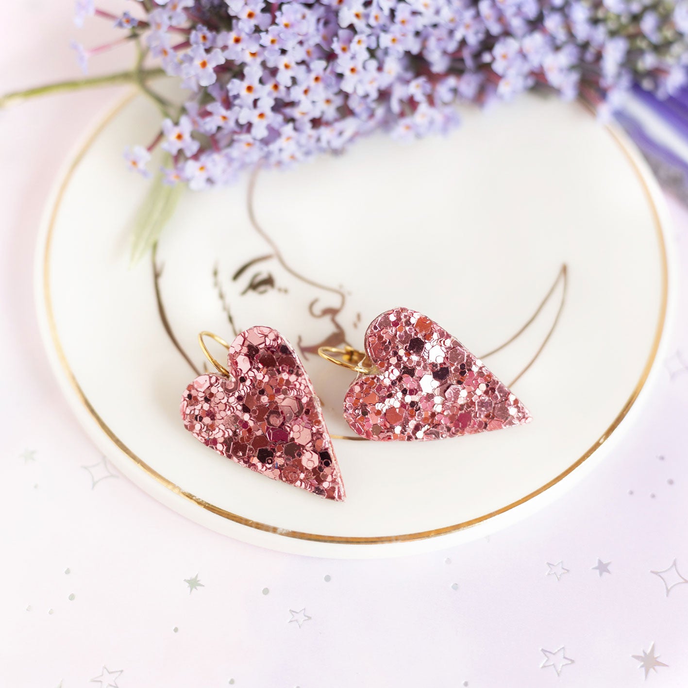 Boucles d'oreilles coeurs roses à paillettes