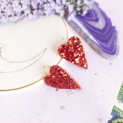 Boucles d'oreilles coeurs rouges à paillettes