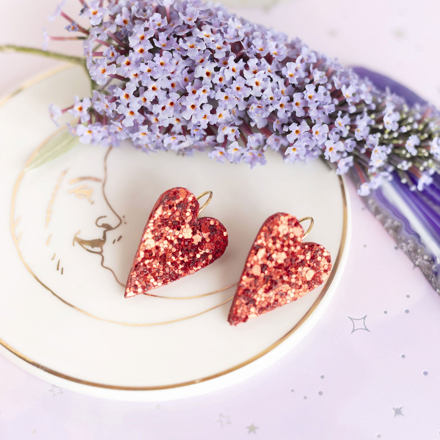 Boucles d'oreilles coeurs rouges à paillettes