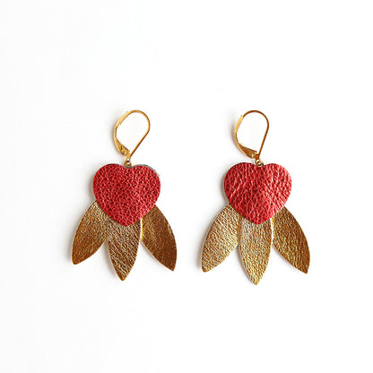 Boucles d'oreilles Coeurs rouge métallisé et 3 épées