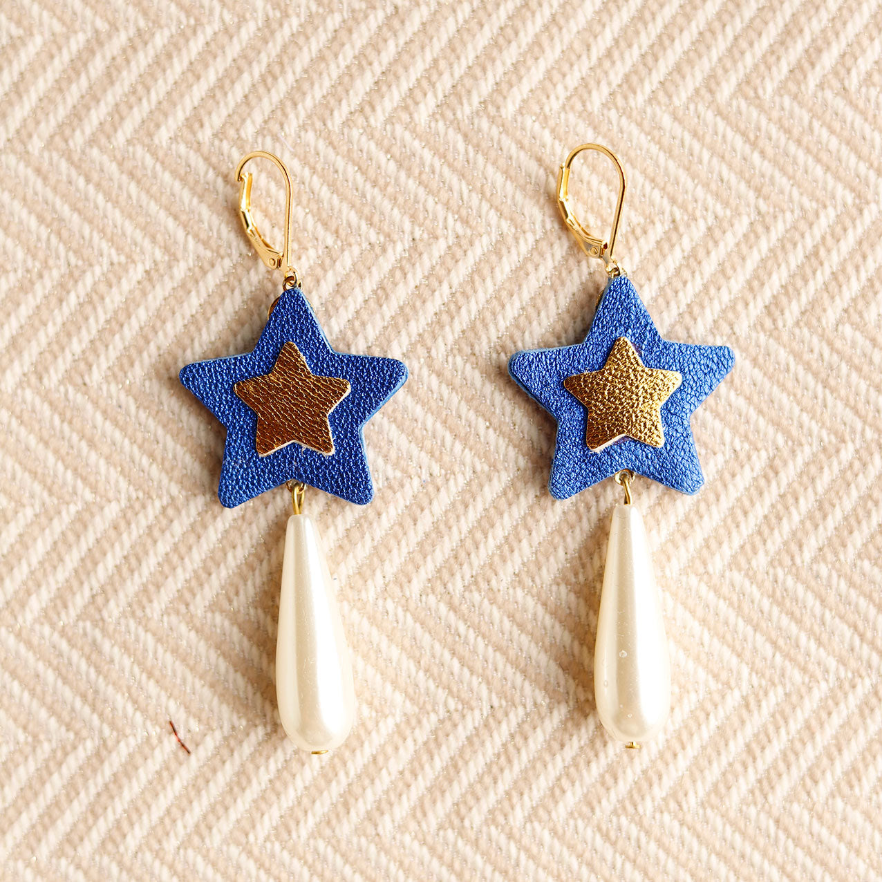 Boucles d'oreilles Etoiles cuir bleu et doré