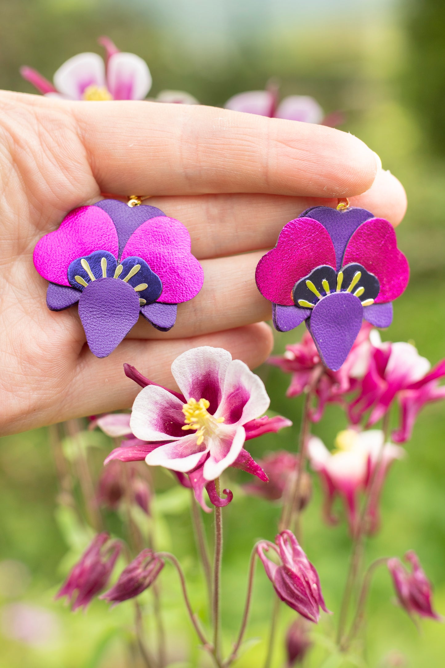 Boucles d’oreilles Orchidées - violet et rose fuchsia métallisé