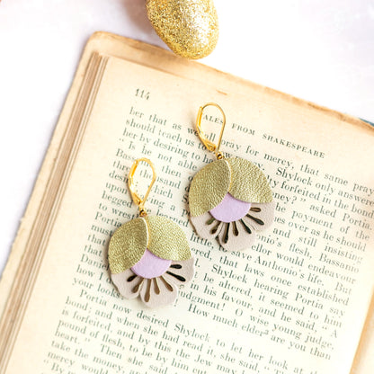 Boucles d'oreilles Fleur de Cerisier cuir or mat, rose pâle, beige