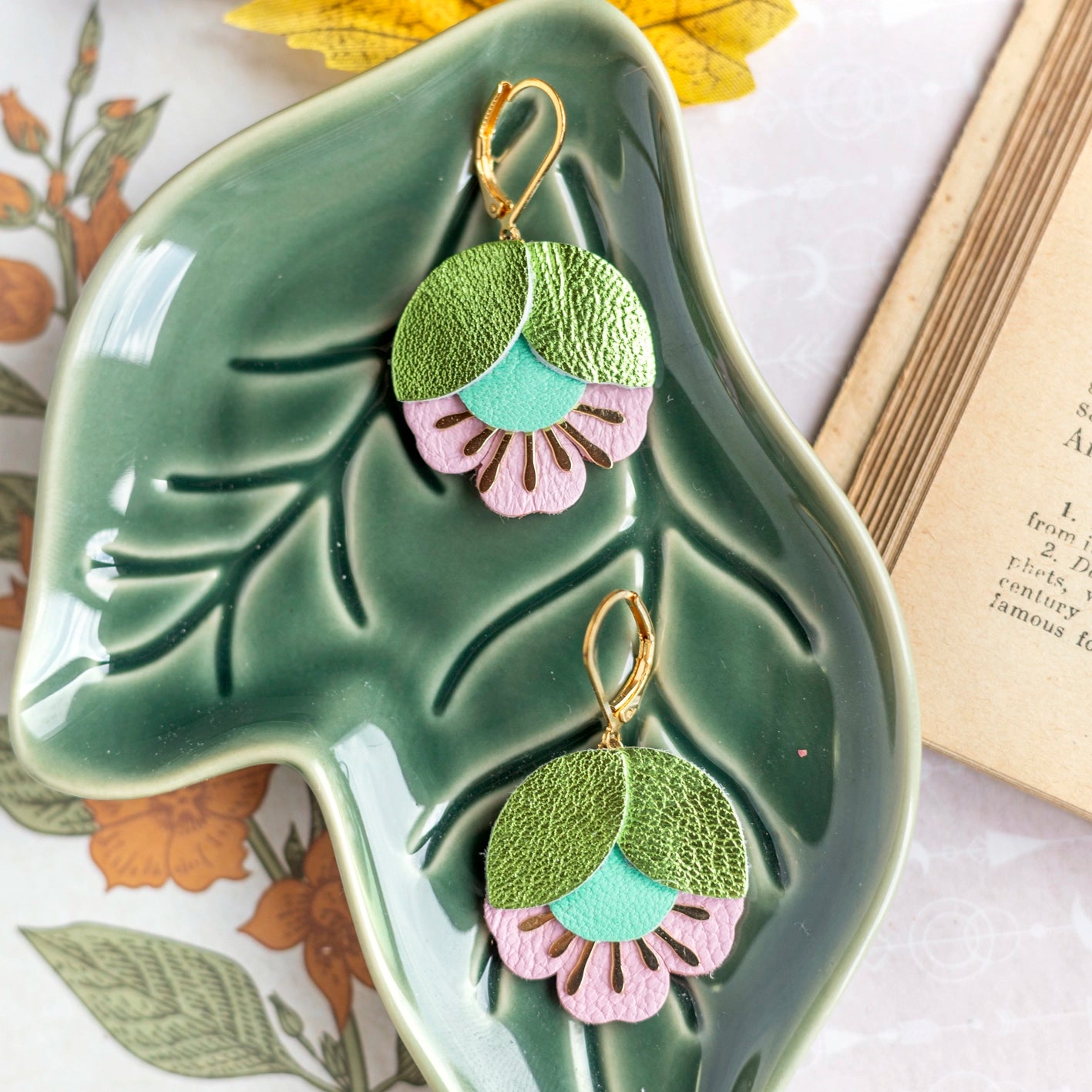 Boucles d'oreilles Fleur de Cerisier vert clair, menthe, rose poudré