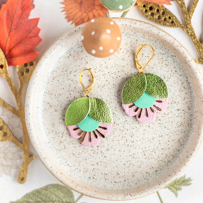 Boucles d'oreilles Fleur de Cerisier vert clair, menthe, rose poudré