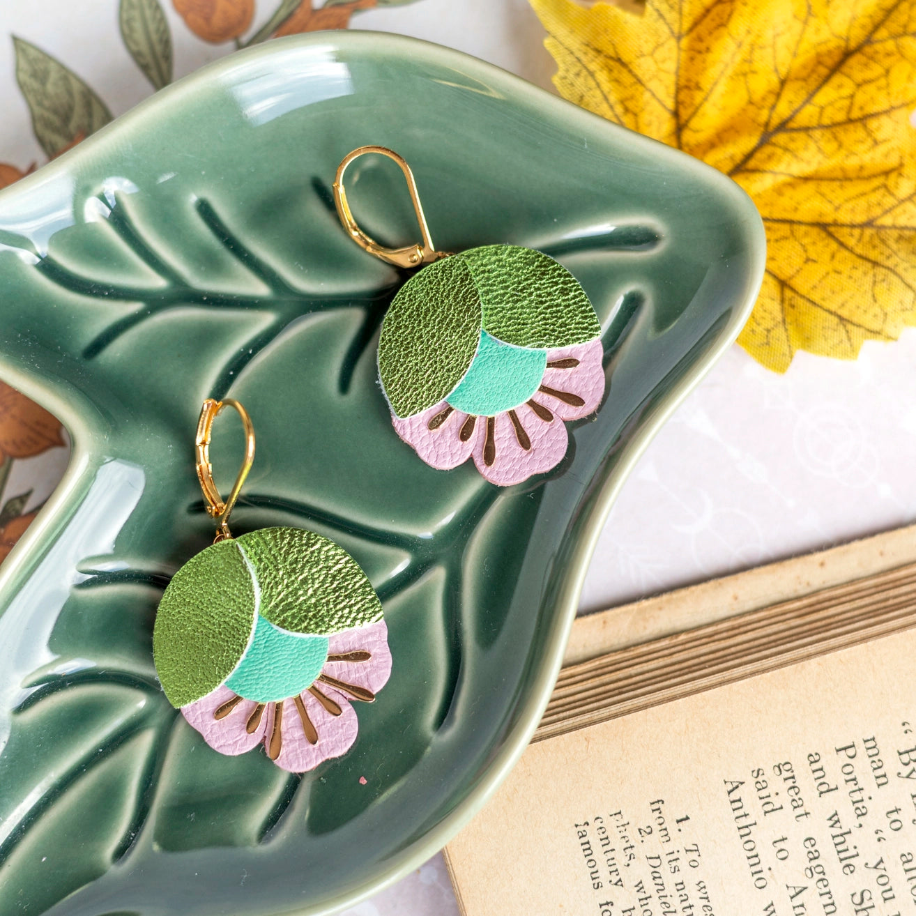 Boucles d'oreilles Fleur de Cerisier vert clair, menthe, rose poudré