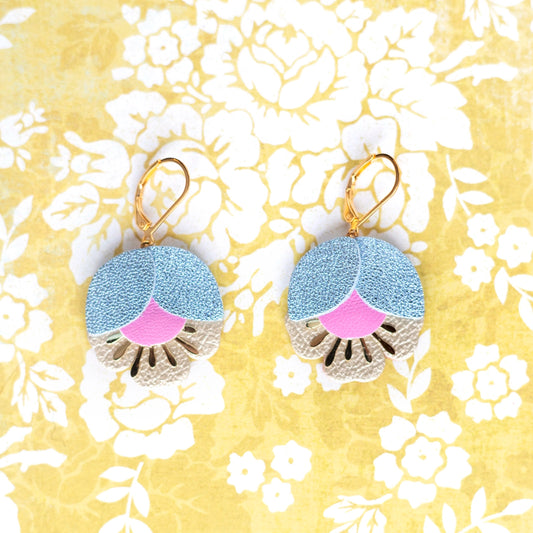 Boucles d'oreilles Fleur de Cerisier cuir bleu ciel métallisé, rose vif, or mat