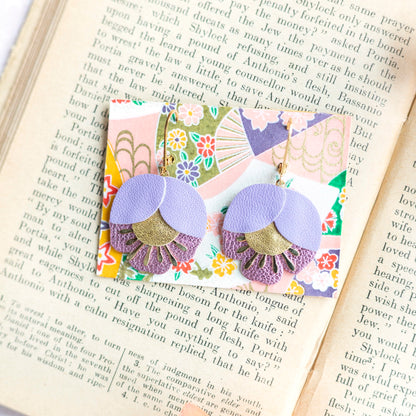 Boucles d'oreilles Fleur de Cerisier cuir mauve, doré, lilas métallisé