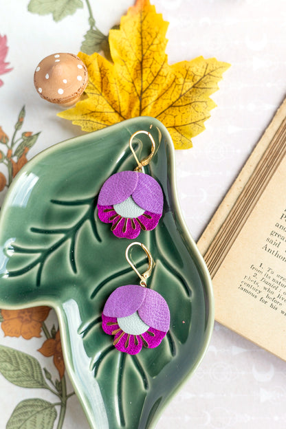 Boucles d'oreilles Fleur de Cerisier cuir parme, opaline, fuchsia