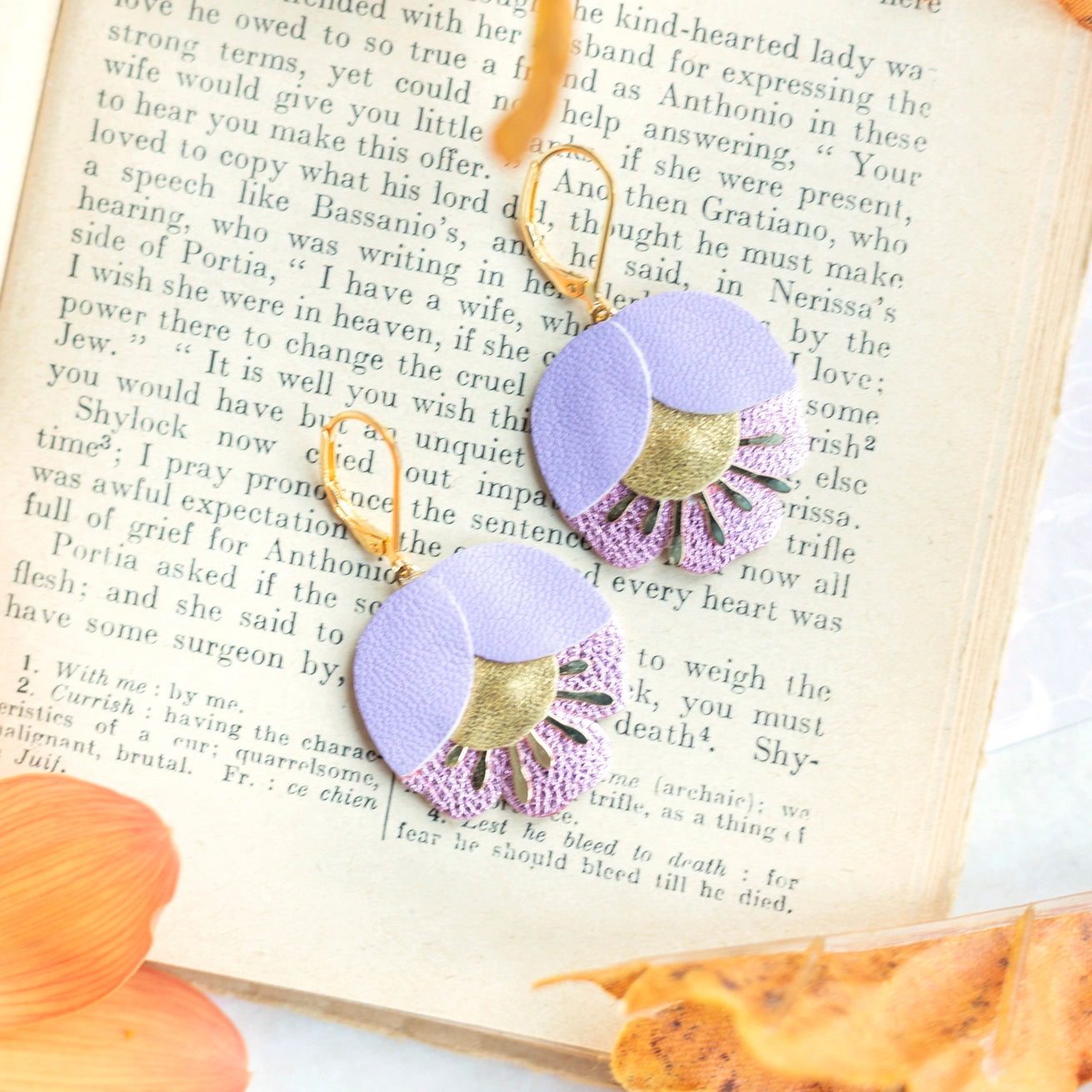 Boucles d'oreilles Fleur de Cerisier cuir mauve, doré, lilas métallisé