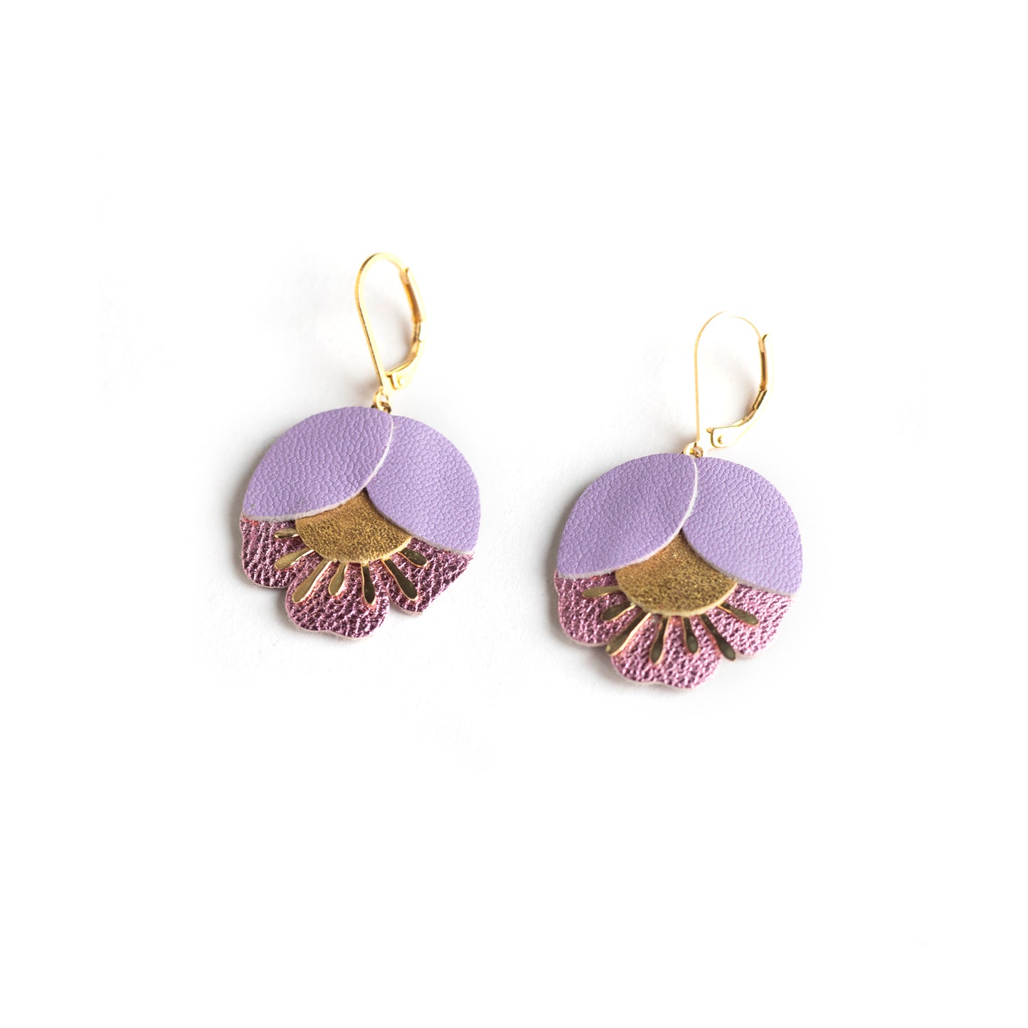 Boucles d'oreilles Fleur de Cerisier cuir mauve, doré, lilas métallisé