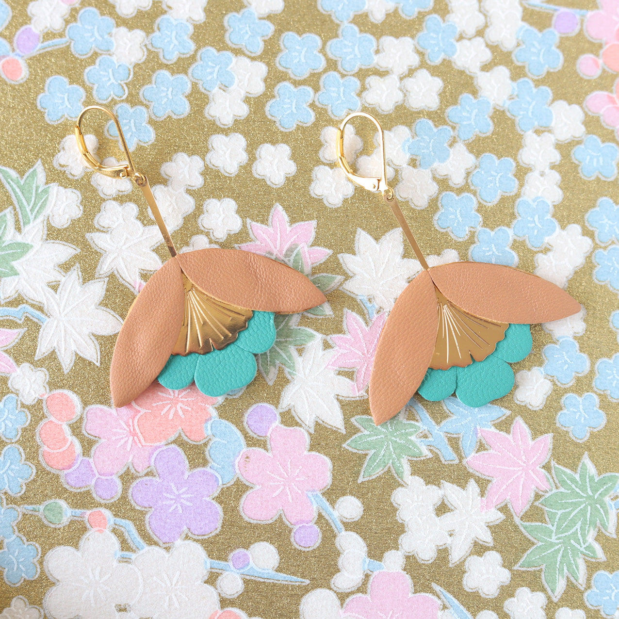 Ginkgo Flower earrings in aurora yellow and turquoise blue leather