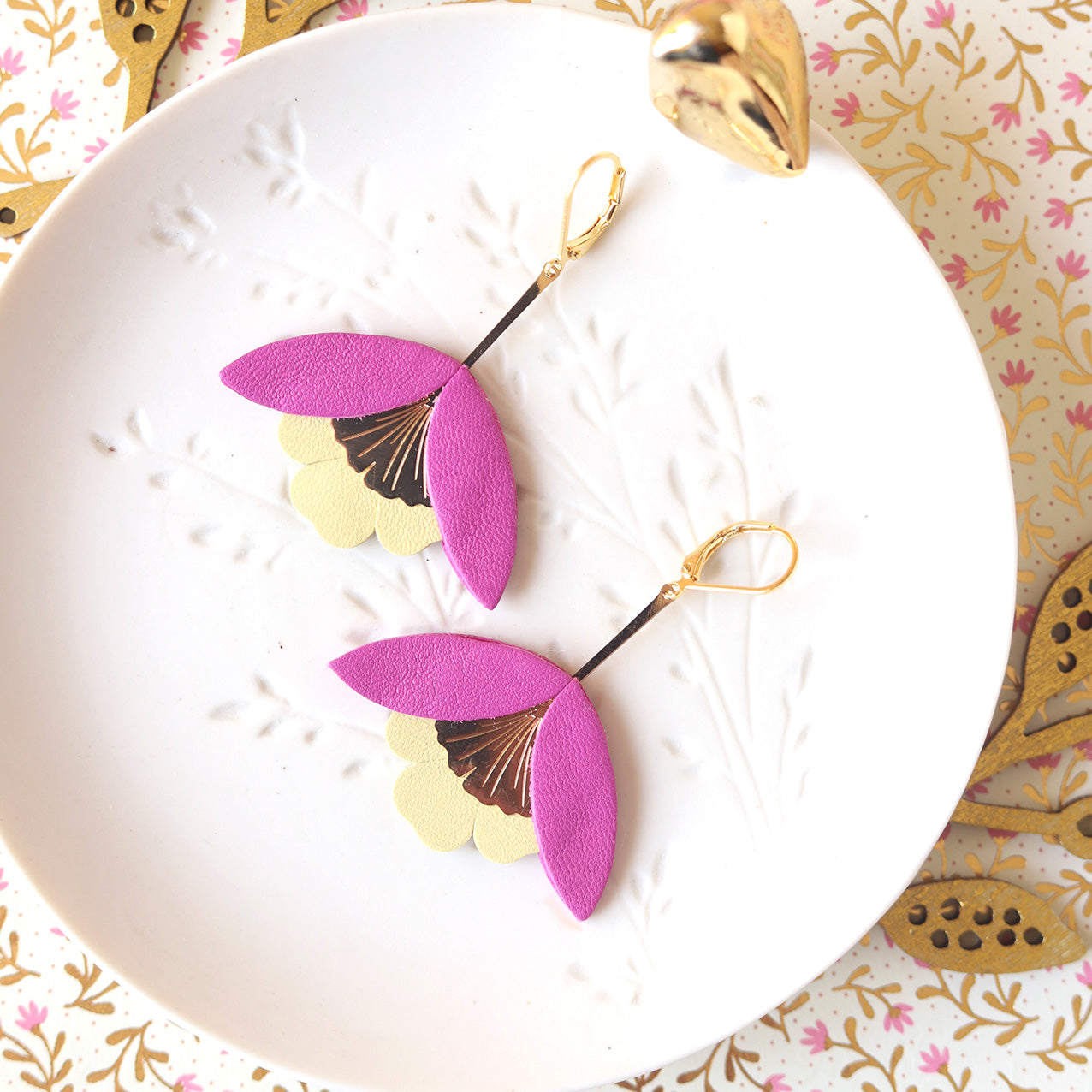 Ginkgo Flower earrings in fuchsia pink and pale yellow leather