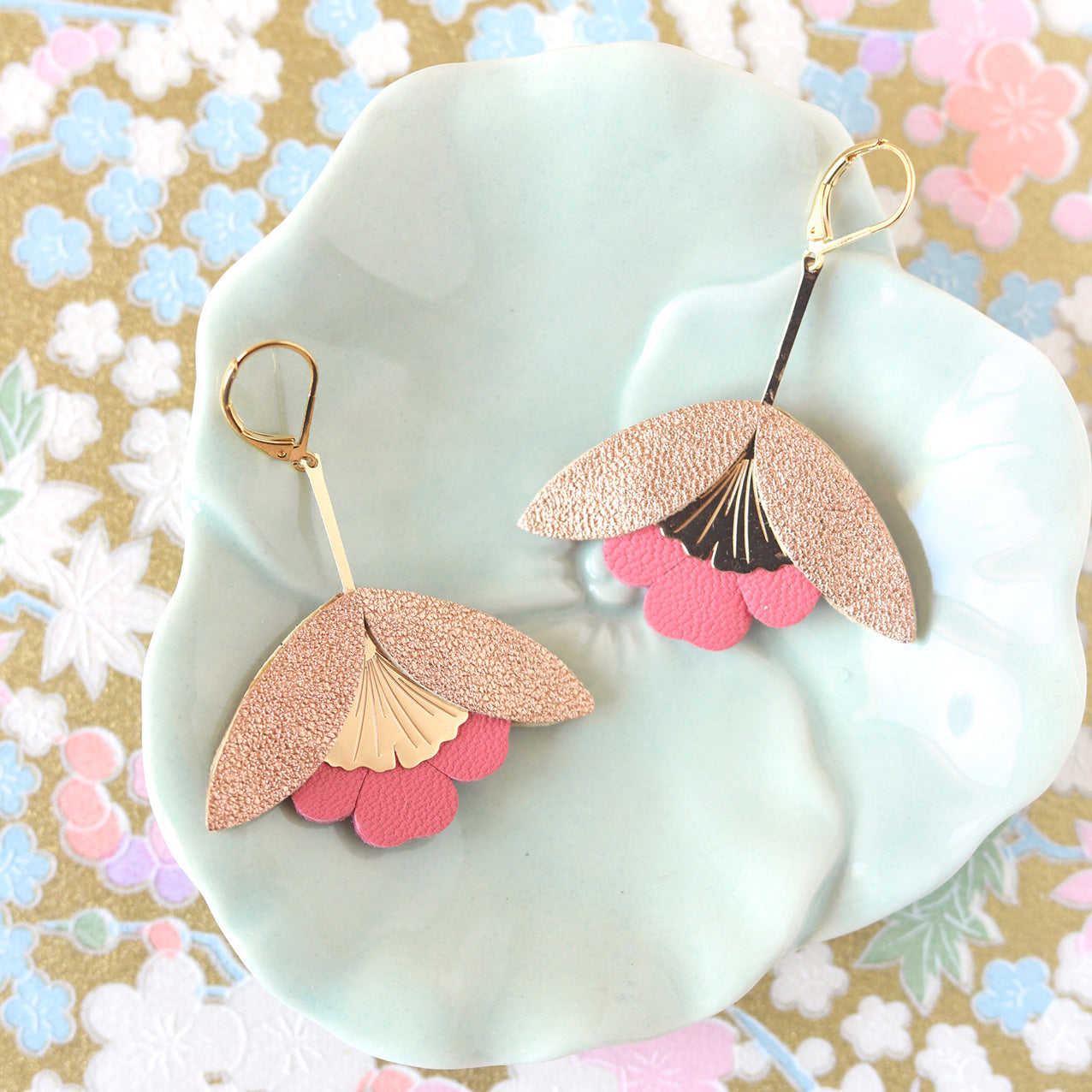 Ginkgo Flower earrings in metallic pink beige and hollyhock leather