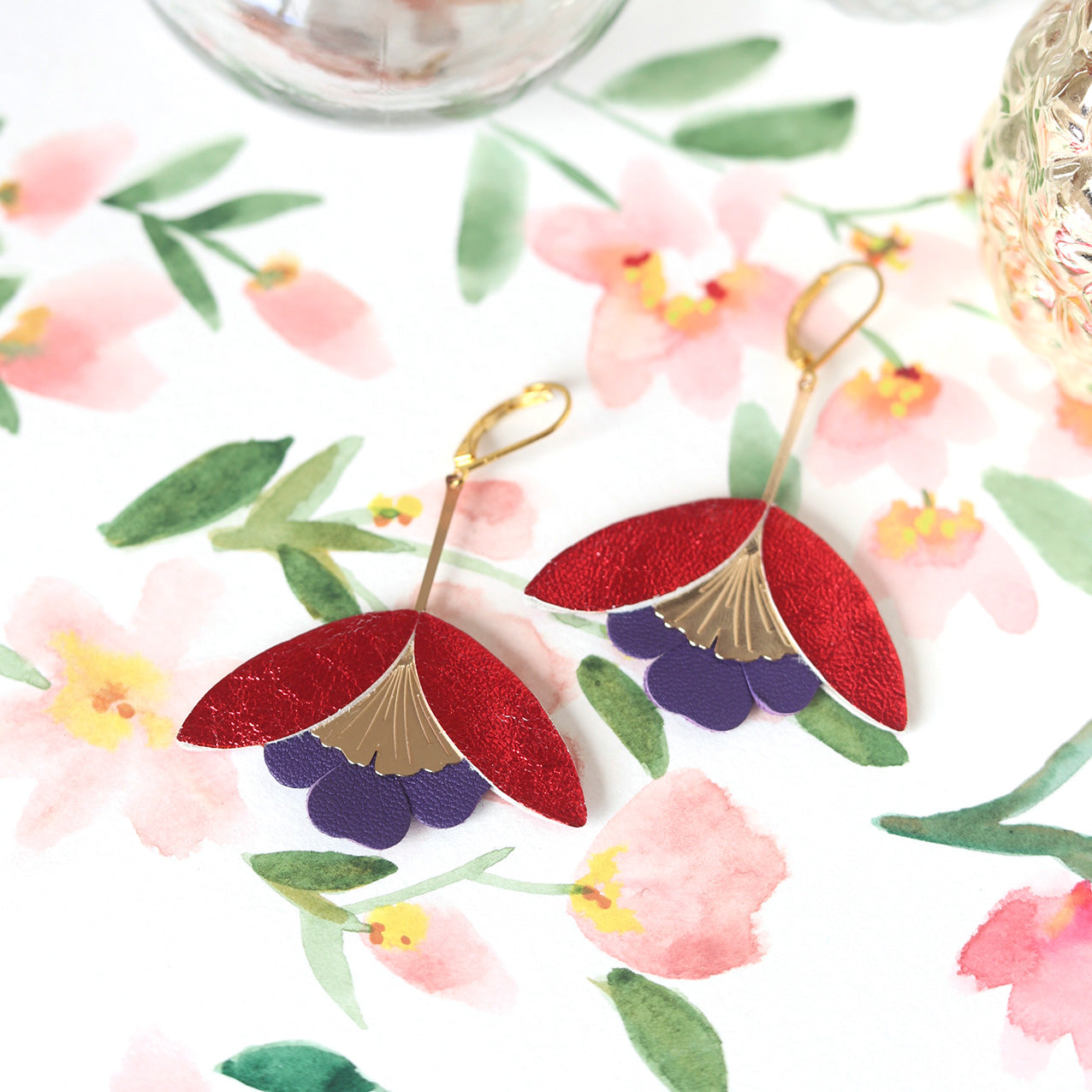 Ginkgo Flower earrings in metallic red leather and iris purple