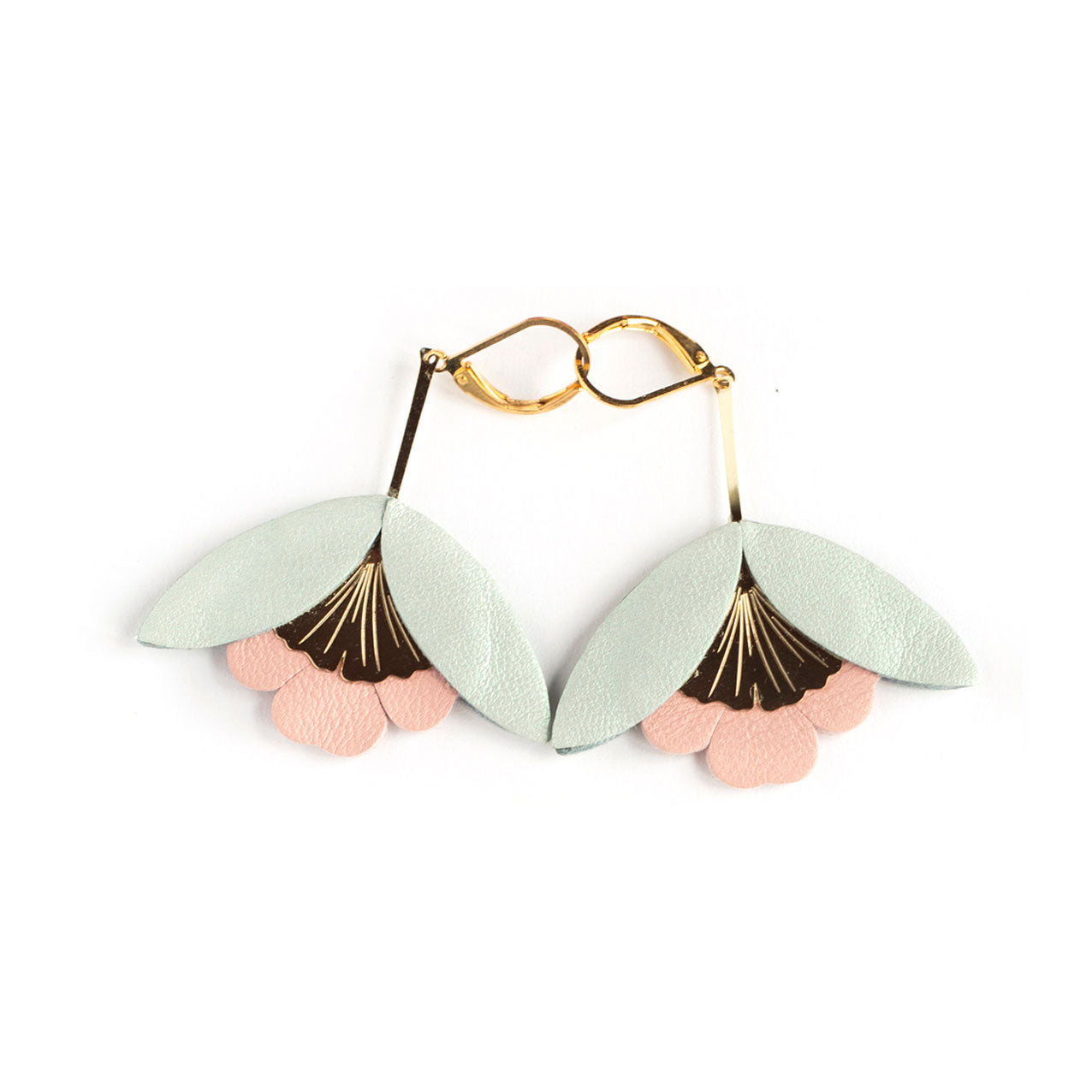 Ginkgo Flower earrings in black leather and flesh pink