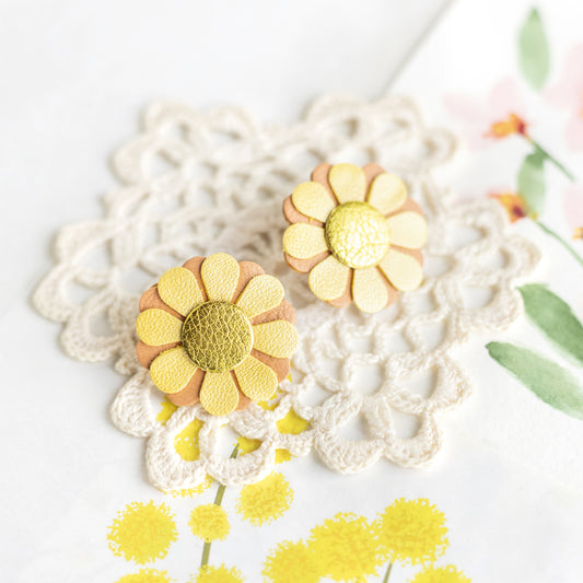 Boucles d'oreilles puces Aster cuir jaune