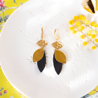 Boucles d'oreilles Lozaa - pétales de cuir doré et noir