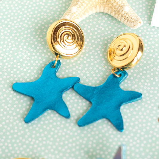 Boucles d'oreilles Odyssée - cuir bleu canard et attaches doré à l'or fin
