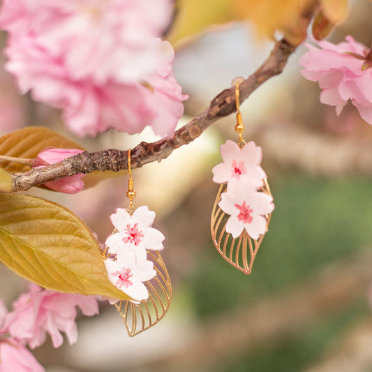 Boucles d'oreilles Sakura avec feuilles