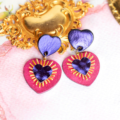 Boucles d'oreilles Sacré Coeur violet et rose framboise métallisé