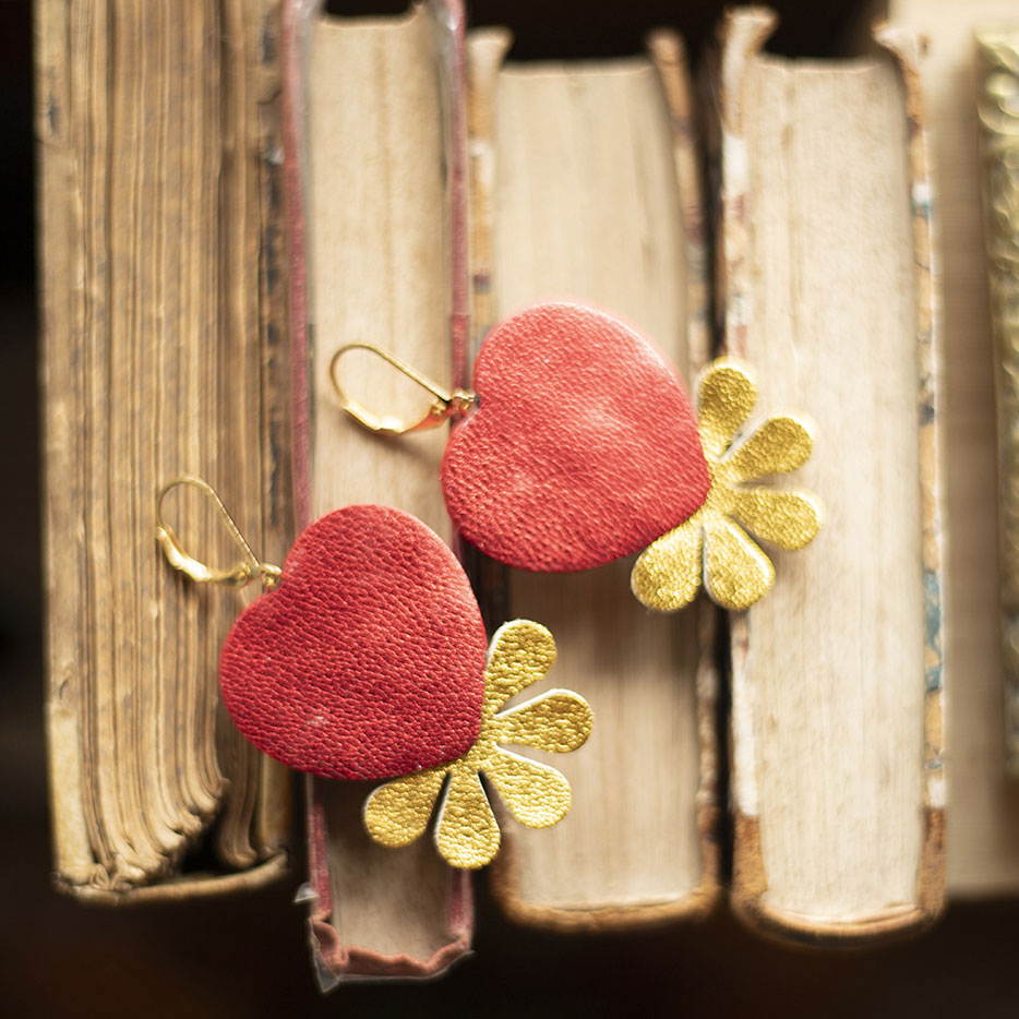 Boucles d'oreilles Coeurs rouges et doré