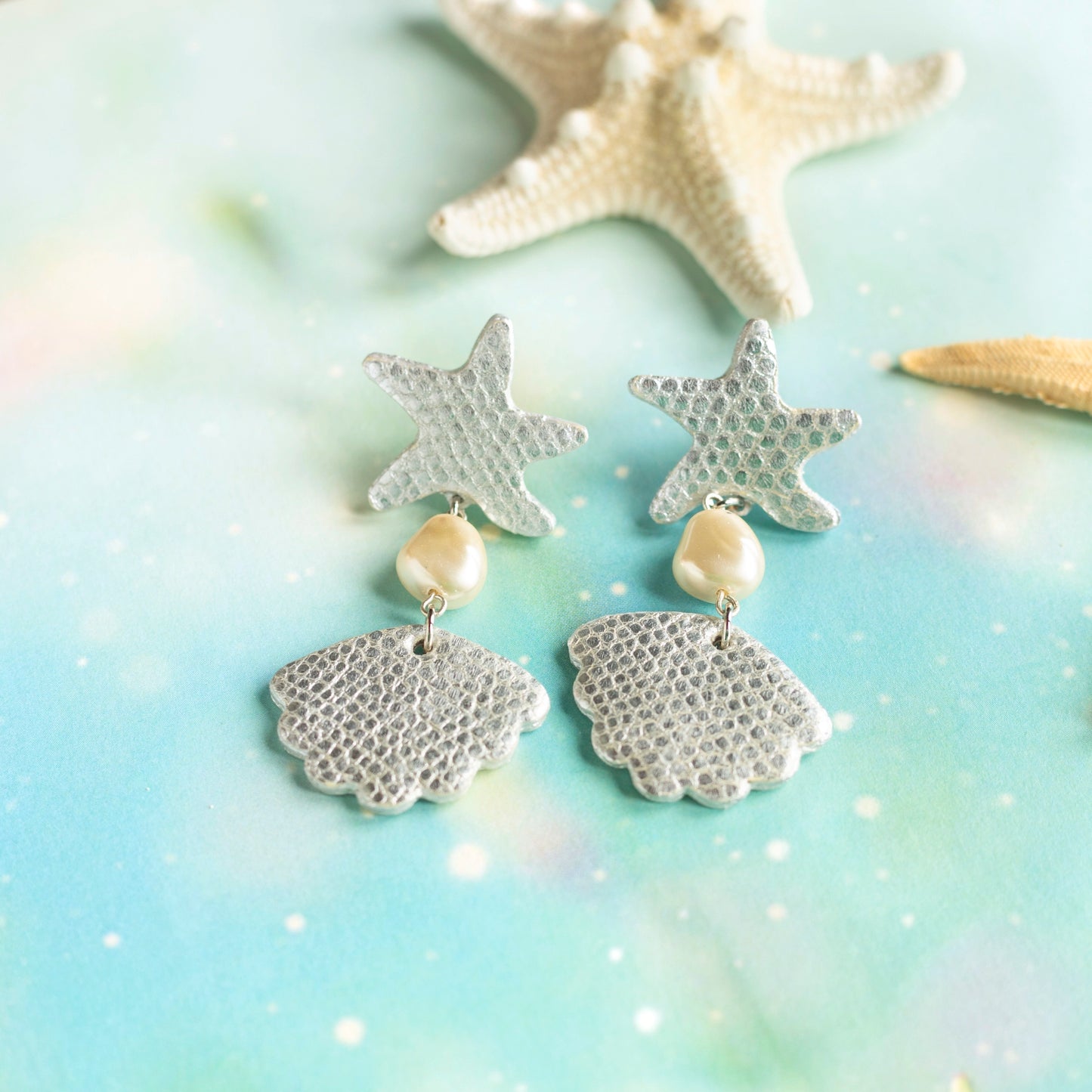 Boucles d'oreilles Poséidon - cuir écailles d'argent