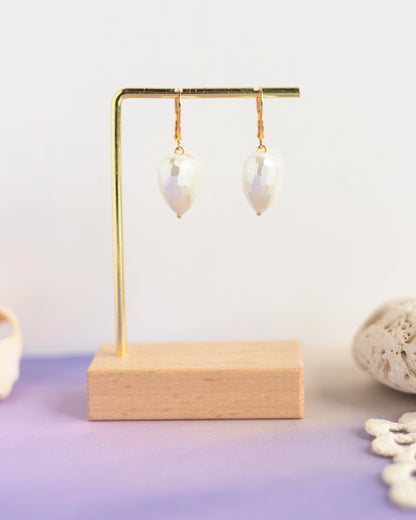 Boucles d'oreilles Coeurs blanc nacré
