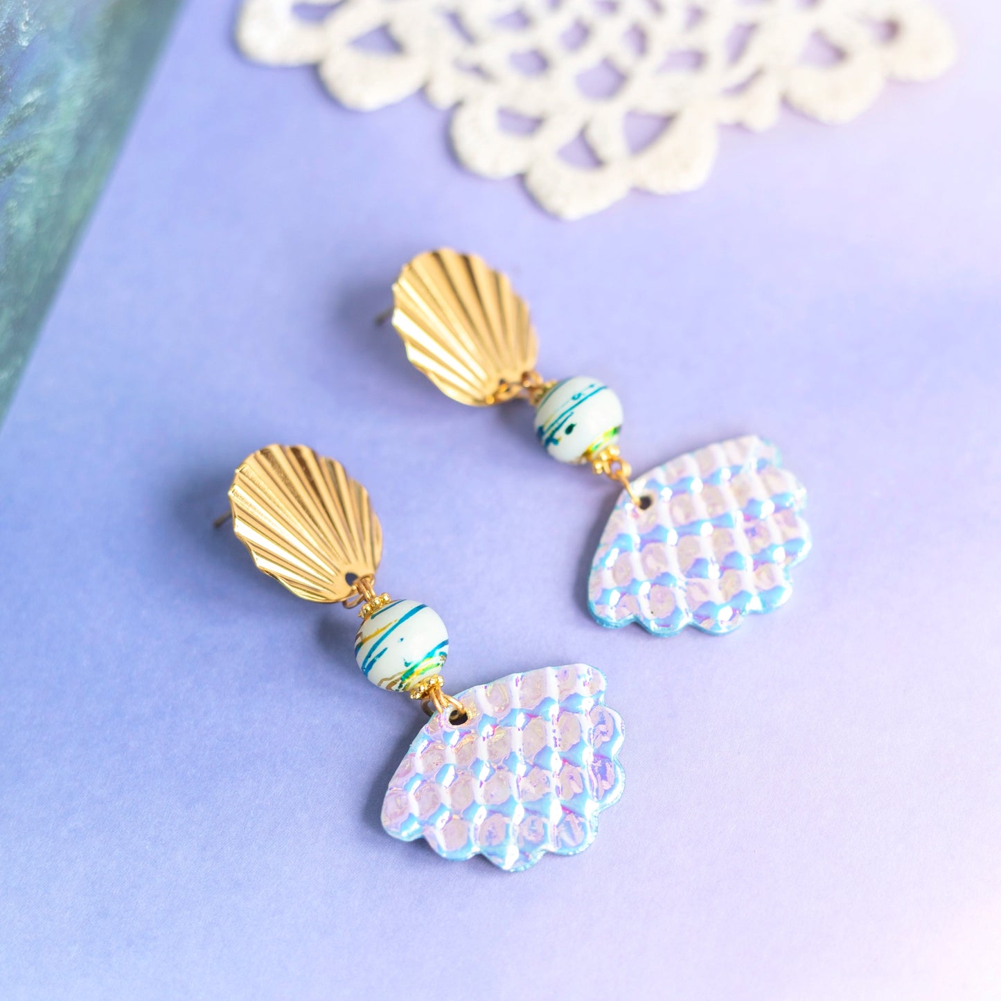 Boucles d'oreilles Ecumes - cuir holographique blanc