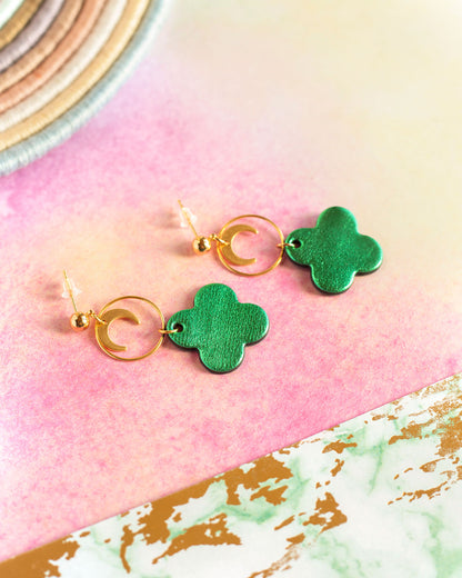 Boucles d'oreilles Romy cuir vert métallisé