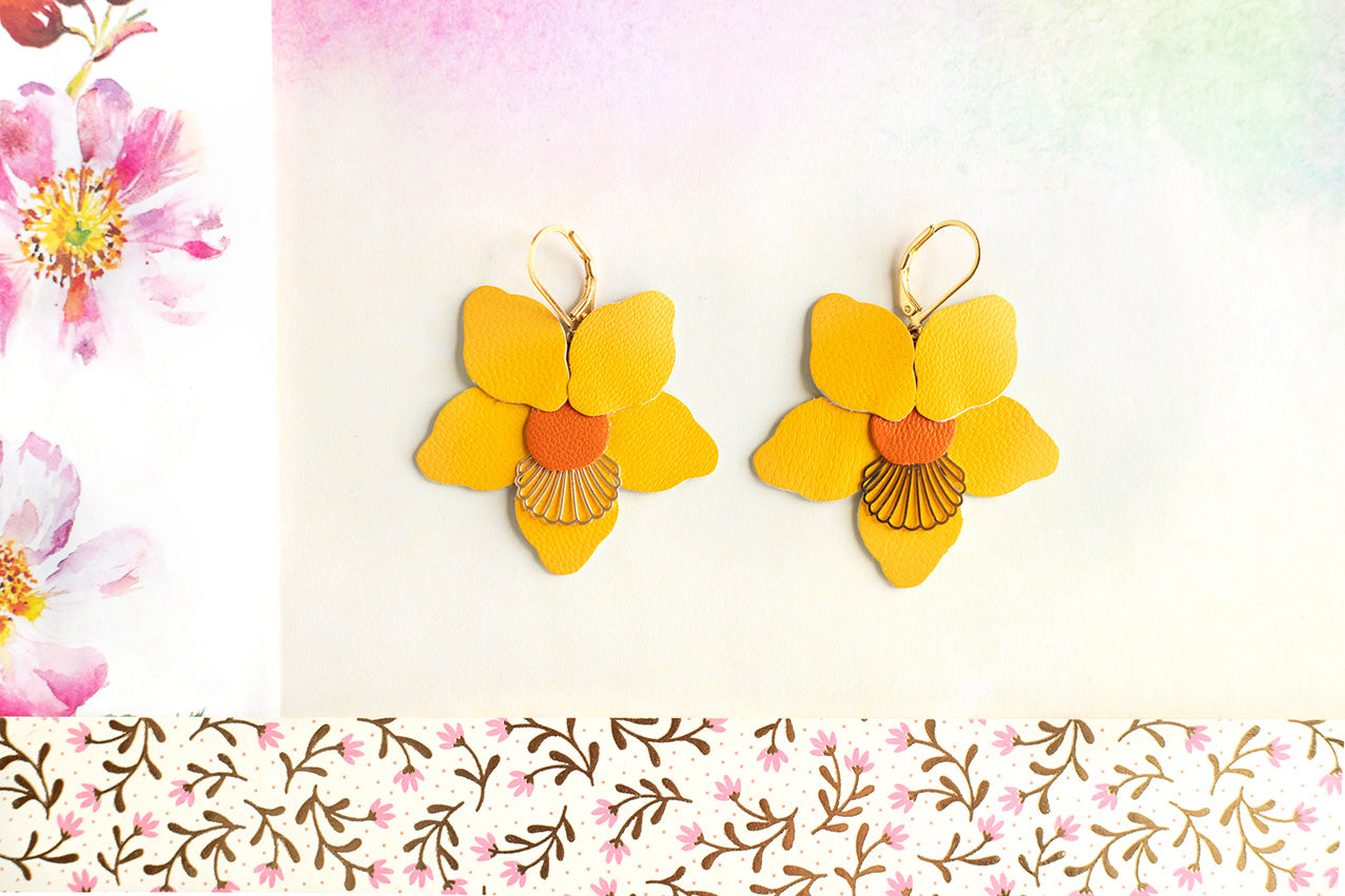 Daffodil earrings