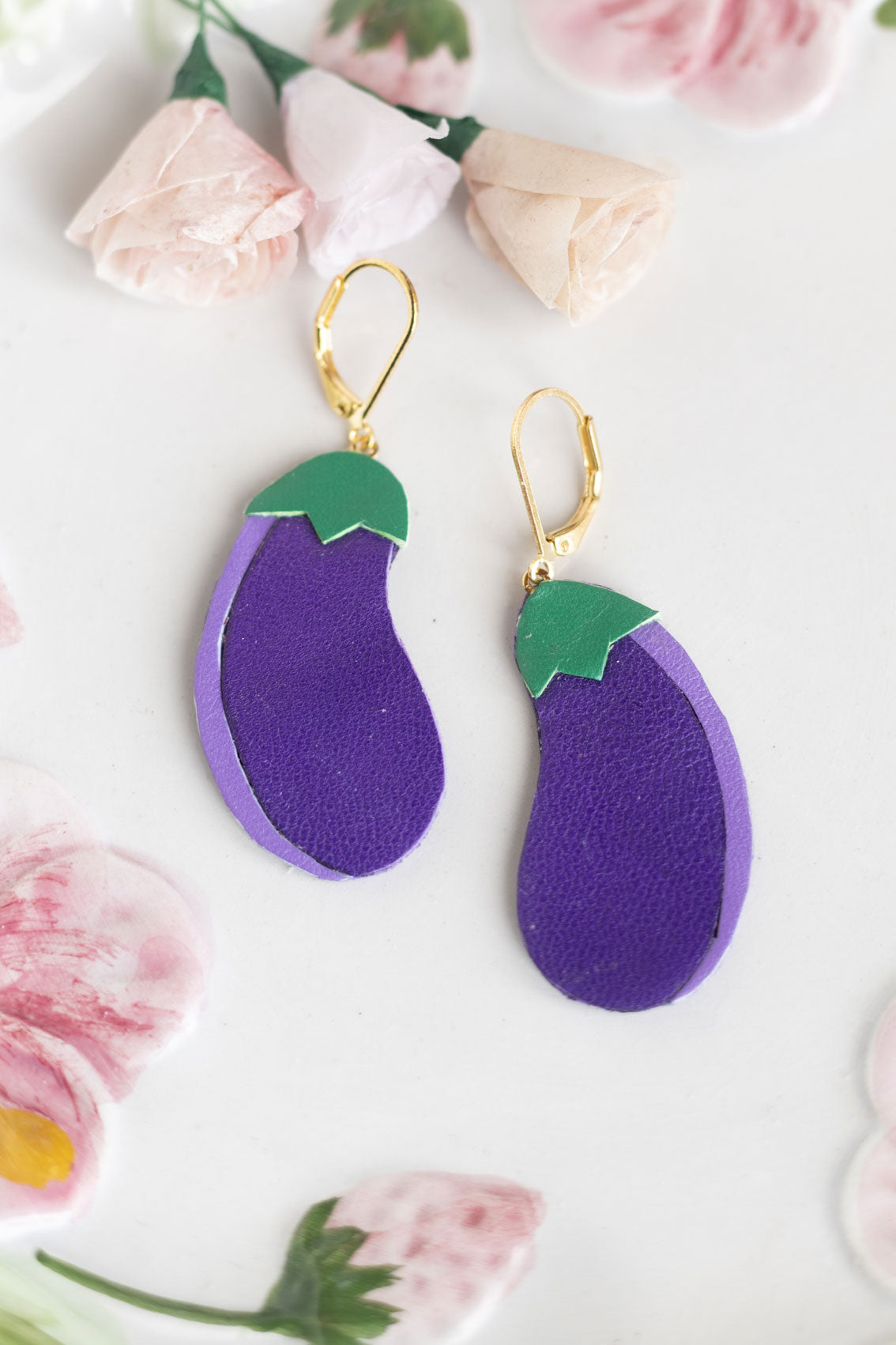 Boucles d'oreilles Aubergines cuir violet et mauve