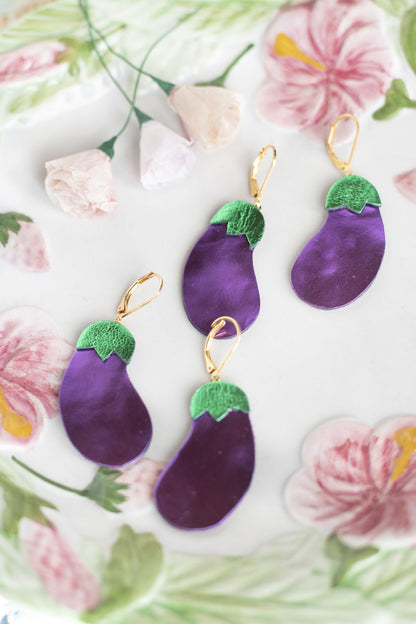 Boucles d'oreilles Aubergines cuir violet métallisé