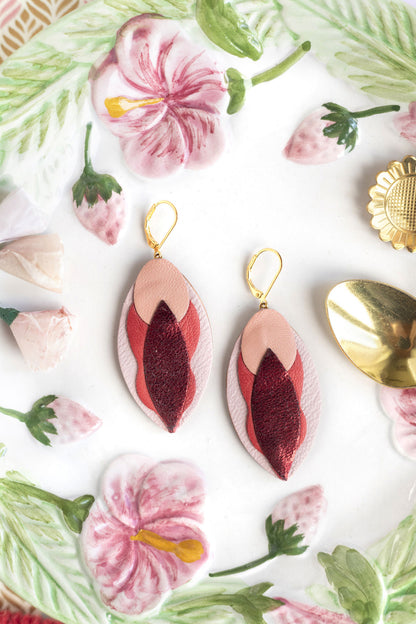 Boucles d'oreilles Vulves cuir rouge et rose chair