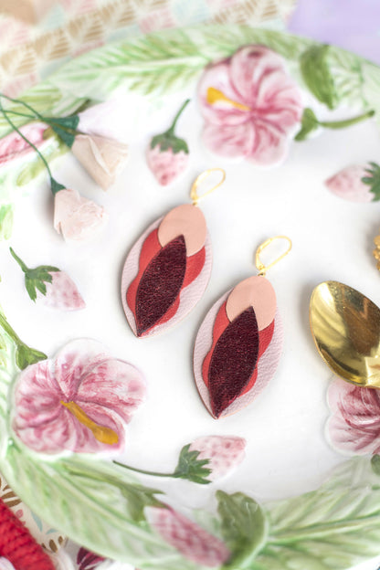 Boucles d'oreilles Vulves cuir rouge et rose chair