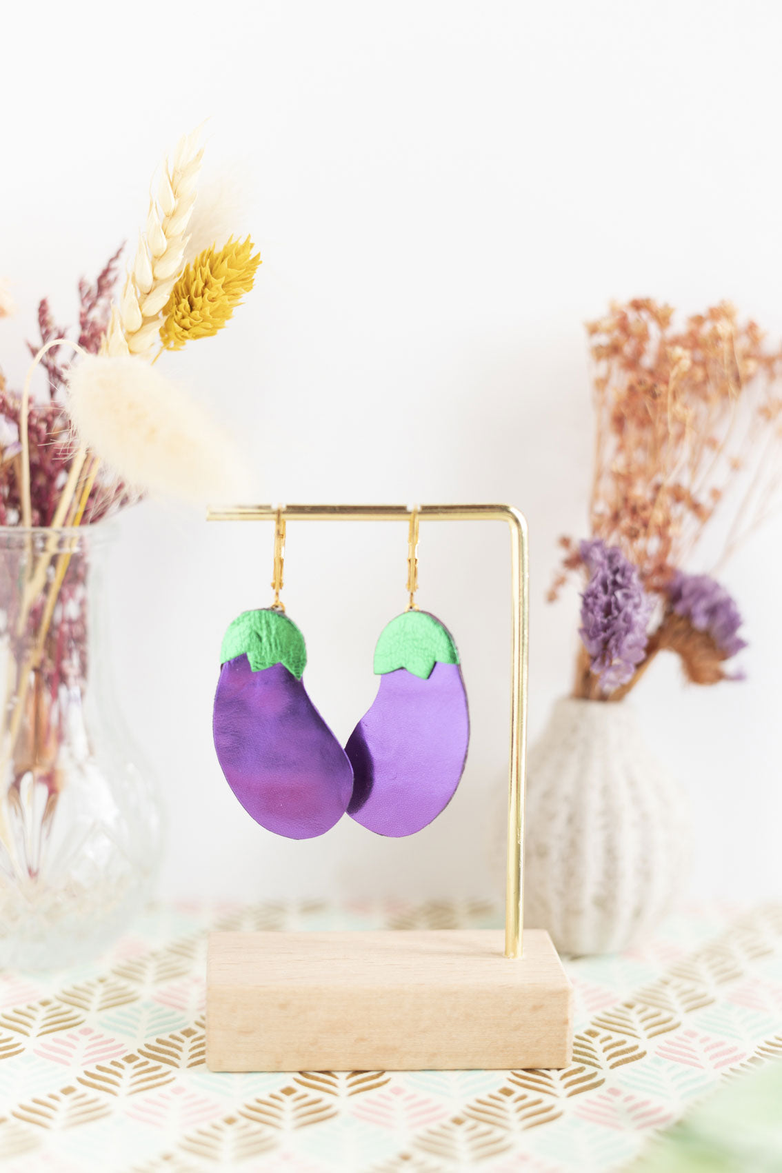 Boucles d'oreilles Aubergines cuir violet métallisé