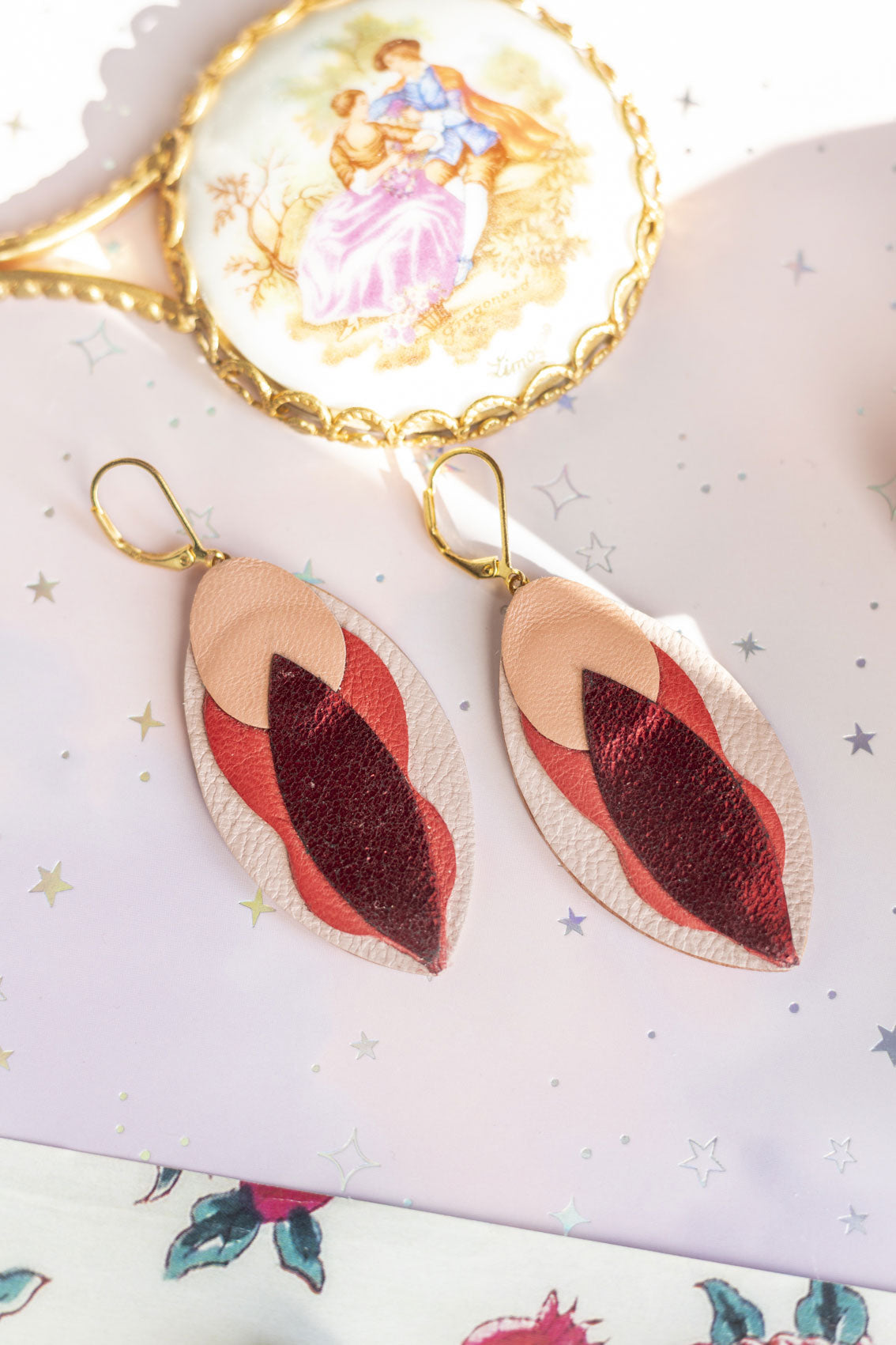 Boucles d'oreilles Vulves cuir rouge et rose chair