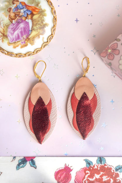 Boucles d'oreilles Vulves cuir rouge et rose chair