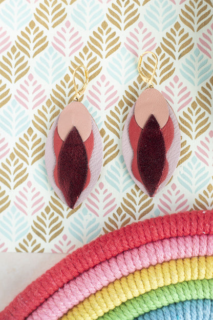 Boucles d'oreilles Vulves cuir rouge et rose chair