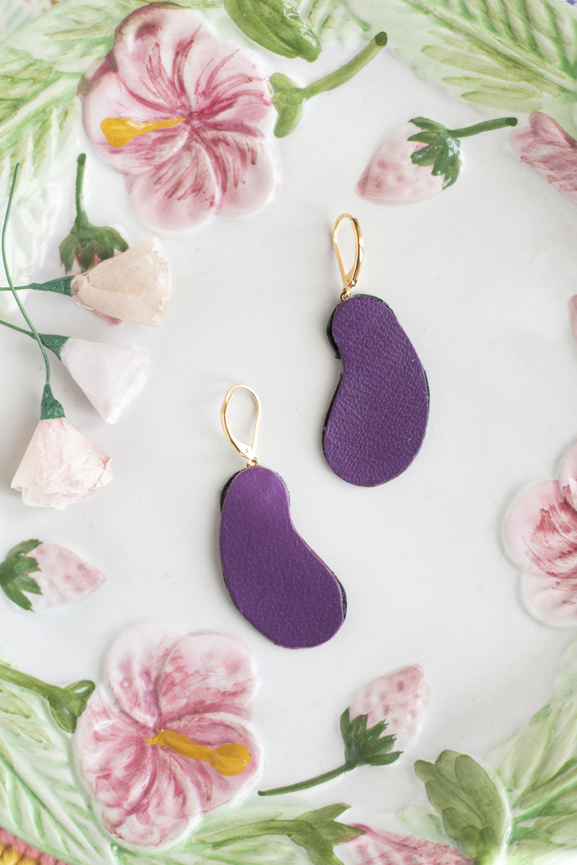 Boucles d'oreilles Aubergines cuir violet