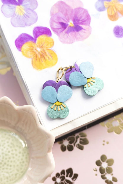 Boucles d’oreilles Pensées - bleu et violet métallisé