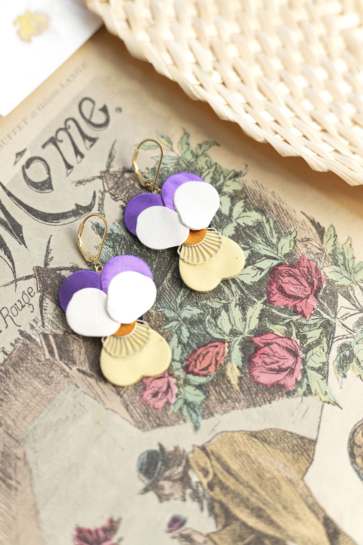 Boucles d’oreilles Pensées - violet blanc, jaune, orange métallisé