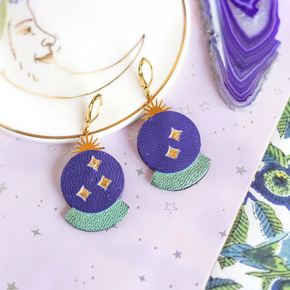Boucles d'oreilles Boule de Cristal cuir bleu-violet