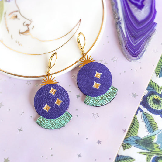 Boucles d'oreilles Boule de Cristal cuir bleu-violet