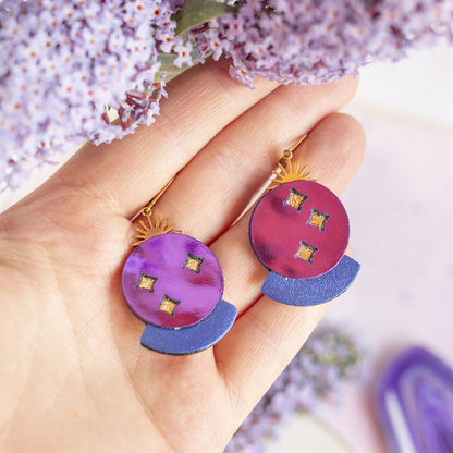 Boucles d'oreilles Boule de Cristal violet