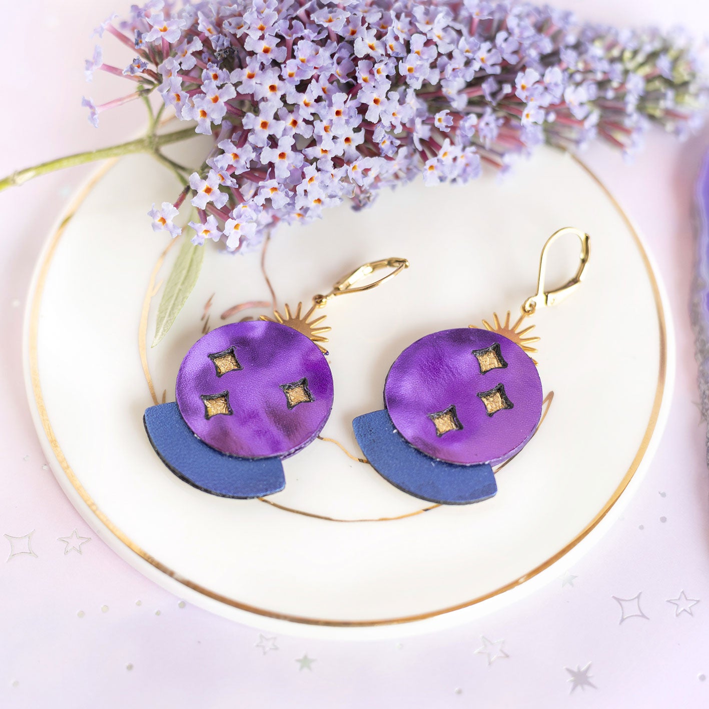 Boucles d'oreilles Boule de Cristal violet