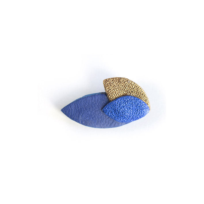 Broche feuilles en cuir doré et bleu