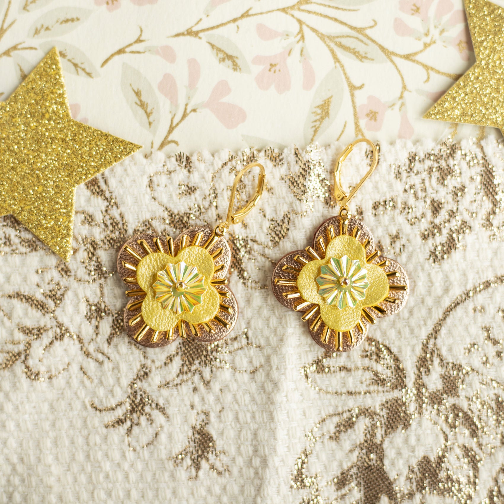 Boucles d'oreilles Aurore - Cuir recyclé or rose et jaune - Bijou baroque fait main